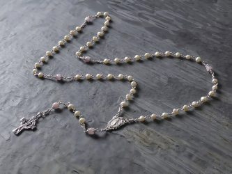 Freshwater Pearl and Kunzite rosary beads