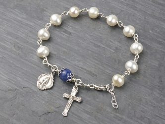 Freshwater Pearl & Blue Kyanite Bracelet (in argentium silver wire)